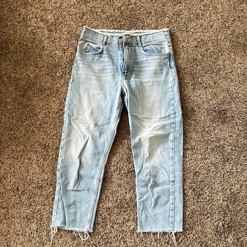 FOREVER 21 baggy light wash jeans size 26